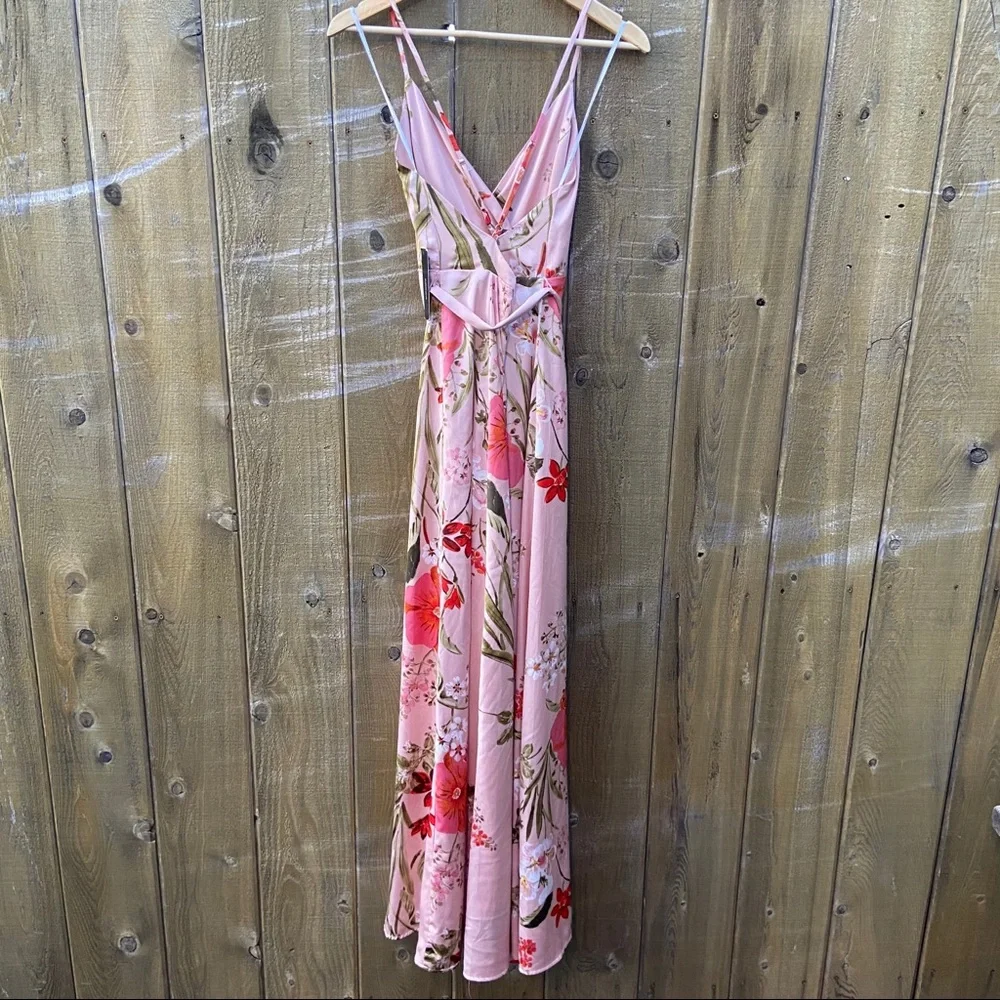 Blush Pink Floral Satin Maxi Dress 🌿 - Picture 3 of 10